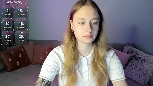 Snapshot of Haley_Vixen chatting on June 2026 08:04:01 AM Haley Vixen online show from June 2026 08:04:01 AM