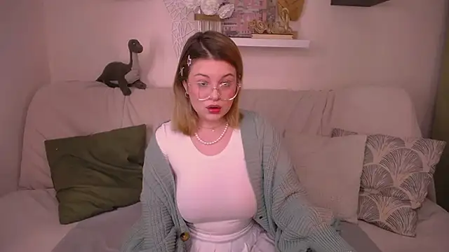 Snapshot of TessPleasure chatting on January 2025 03:31:01 AM TessPleasure online show from January 2025 03:31:01 AM