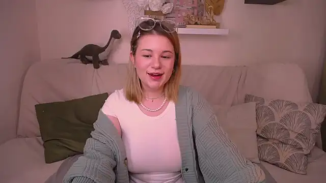 Snapshot of TessPleasure chatting on January 2025 06:31:02 AM TessPleasure online show from January 2025 06:31:02 AM