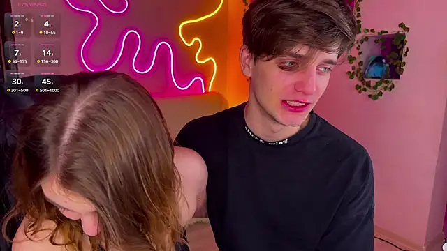 RobertAndLinela online show from February 2025 10:42:02 PM