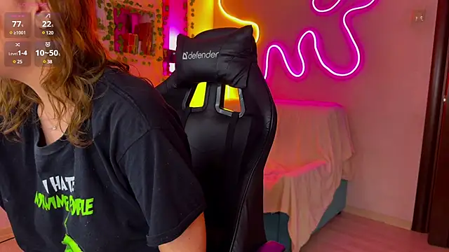 RobertAndLinela online show from March 2025 04:56:02 PM