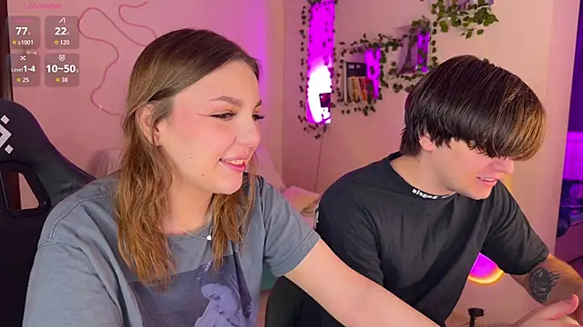 RobertAndLinela online show from November 2025 02:36:01 AM