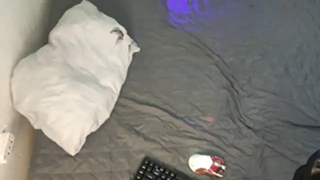 kyle 898 online show from December 2025 01:50:02 PM