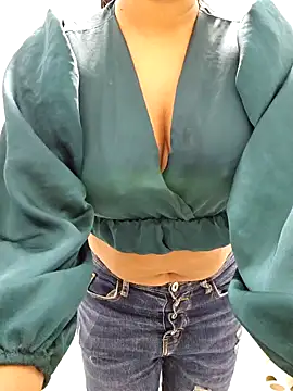 lizzzziee online show from December 2024 04:32:02 PM