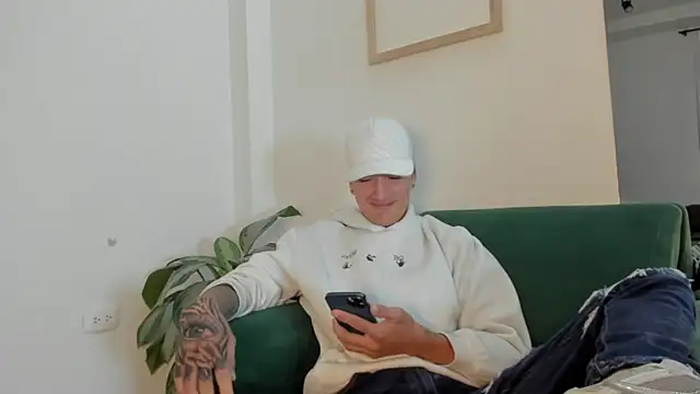 two milkyway online show from November 2025 12:37:01 PM