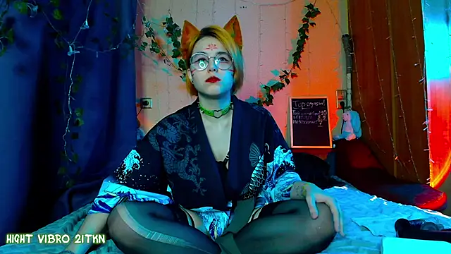 Snapshot of TrickyKitsune chatting on February 2025 03:10:02 PM TrickyKitsune online show from February 2025 03:10:02 PM