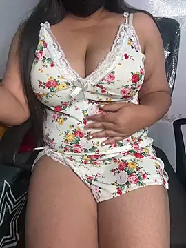 Snapshot of tanvihot2 chatting on May 2026 04:23:01 PM tanvihot2 online show from May 2026 04:23:01 PM