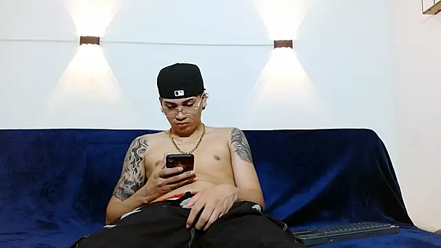 Br4ndxpimm online show from November 2025 03:33:02 PM