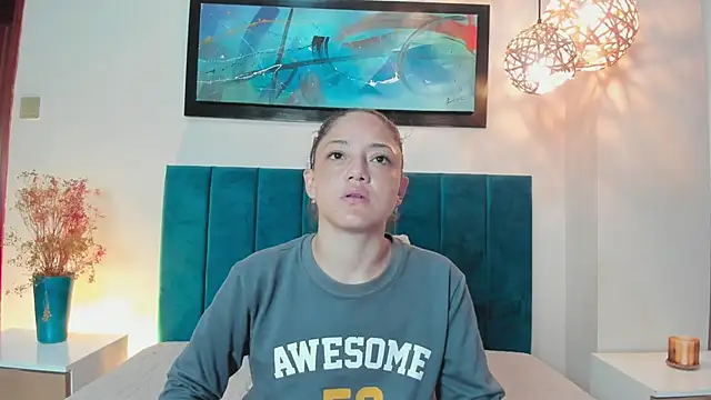 Snapshot of EloiseQuinn chatting on November 2025 12:38:01 PM EloiseQuinn online show from November 2025 12:38:01 PM