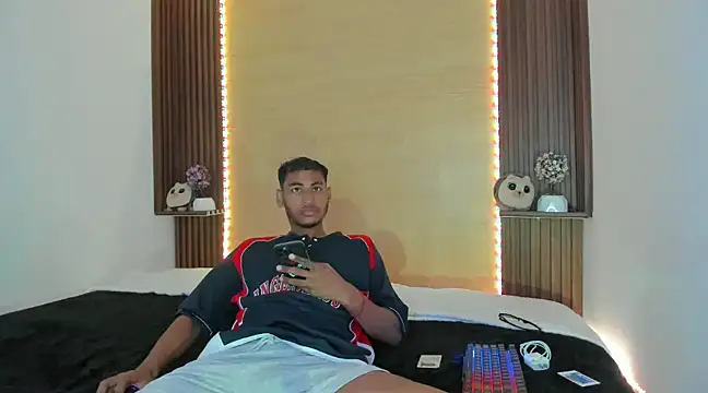 Evans777  online show from January 2025 05:05:01 PM