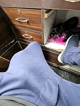 pyasevickybabu563 online show from December 2025 05:14:01 AM