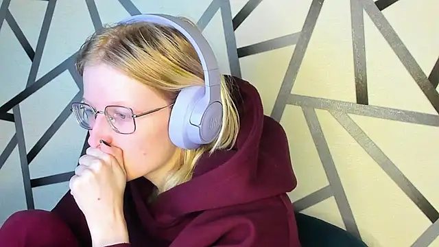 ElizabethHarpper online show from November 2025 01:06:01 AM