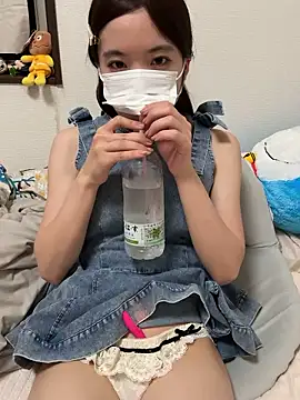 RIRI Chan  online show from July 2026 11:58:02 AM