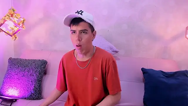 Angel Khouri online show from March 2025 04:41:02 AM