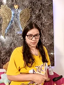 Snapshot of Danni_shy chatting on February 2025 12:05:02 AM Danni shy online show from February 2025 12:05:02 AM