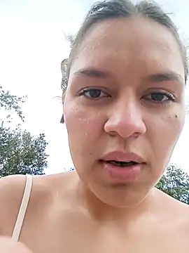 Snapshot of Danni_shy chatting on February 2025 06:32:02 PM Danni shy online show from February 2025 06:32:02 PM