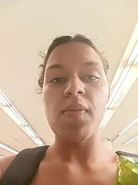 Snapshot of Danni_shy chatting on February 2025 09:37:02 PM Danni shy online show from February 2025 09:37:02 PM