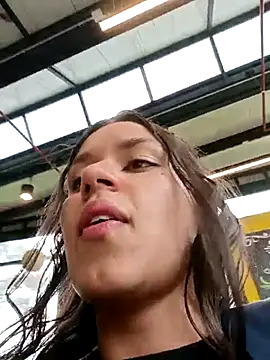 Snapshot of Danni_shy chatting on March 2025 09:40:02 PM Danni shy online show from March 2025 09:40:02 PM