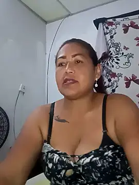 Snapshot of Abigail_BigTits chatting on March 2025 02:39:02 AM Abigail BigTits online show from March 2025 02:39:02 AM