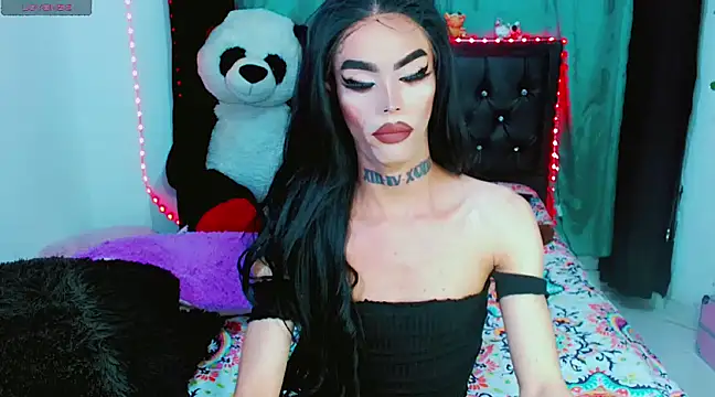 Snapshot of Alextwink chatting on February 2025 02:33:02 AM Alextwink online show from February 2025 02:33:02 AM