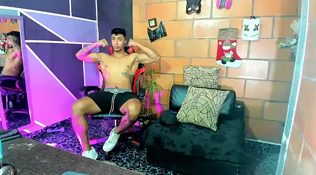 Adam Valenciia online show from January 2025 11:12:01 PM