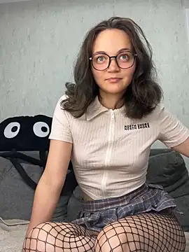 TheYourL online show from September 2025 09:15:02 PM