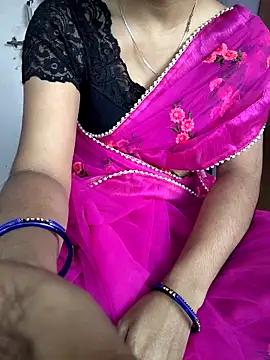 lovelygirl4567 online show from February 2026 05:22:02 AM