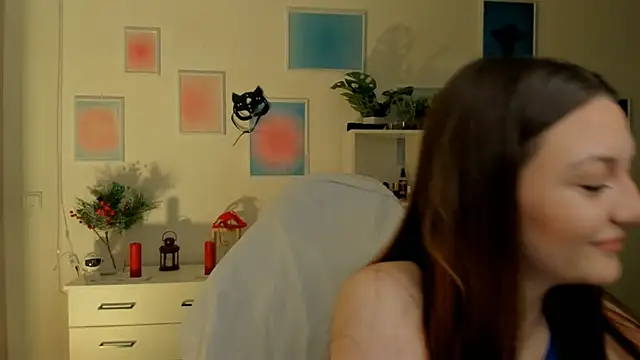 MiaVixxen online show from November 2025 04:44:01 AM