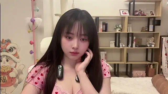 Chenjing0 online show from February 2026 12:44:02 PM