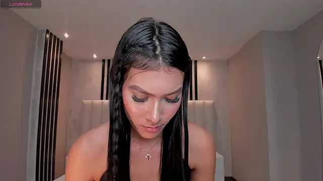 NiaSalvatore online show from March 2025 01:49:01 AM