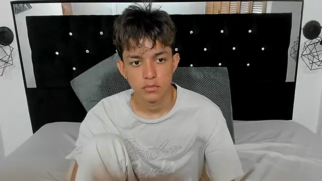 jisuscat online show from November 2025 08:47:01 PM