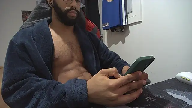 Snapshot of kevi_cocks chatting on January 2025 05:03:01 AM kevi cocks online show from January 2025 05:03:01 AM