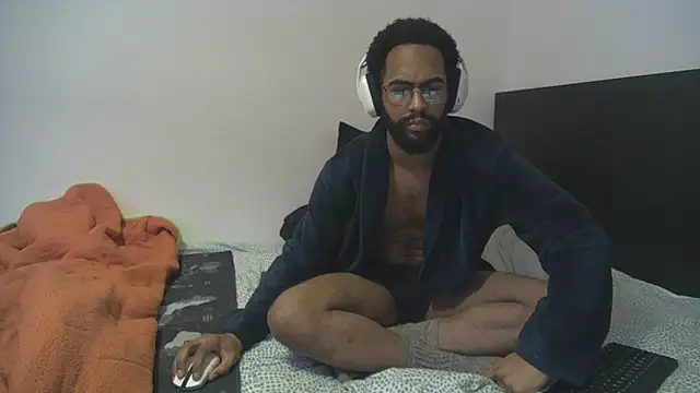 Snapshot of kevi_cocks chatting on February 2025 11:39:01 PM kevi cocks online show from February 2025 11:39:01 PM