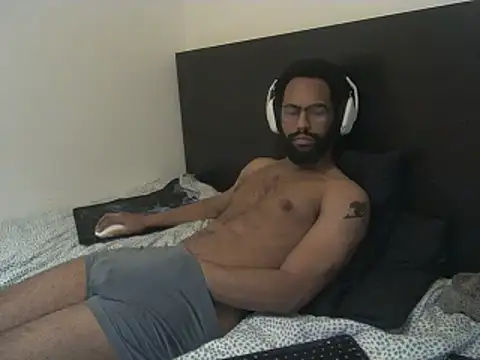 Snapshot of kevi_cocks chatting on February 2025 01:22:01 AM kevi cocks online show from February 2025 01:22:01 AM