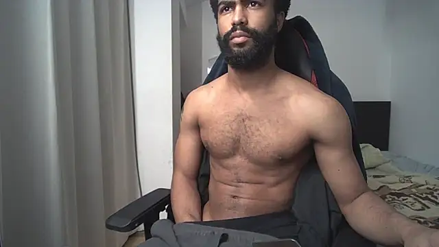 Snapshot of kevi_cocks chatting on March 2025 01:52:02 AM kevi cocks online show from March 2025 01:52:02 AM