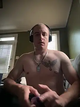 Snapshot of Golden_Alex chatting on January 2025 12:52:01 PM Golden Alex online show from January 2025 12:52:01 PM