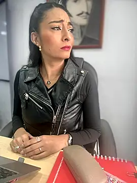 Snapshot of BELLA--26 chatting on December 2025 01:20:02 PM BELLA--26 online show from December 2025 01:20:02 PM