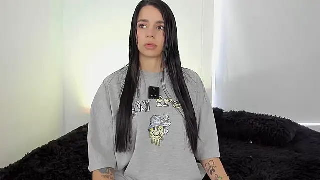 Snapshot of Laurensmith9 chatting on November 2025 01:54:02 PM Laurensmith9 online show from November 2025 01:54:02 PM