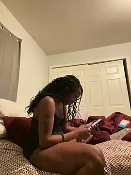 Snapshot of Yoshibaby2670 chatting on February 2025 11:26:02 PM Yoshibaby2670 online show from February 2025 11:26:02 PM