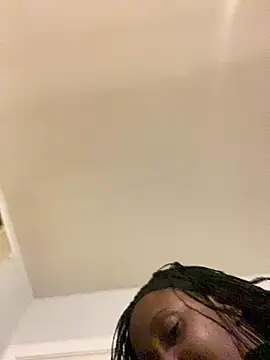 Snapshot of Yoshibaby2670 chatting on February 2025 01:11:01 AM Yoshibaby2670 online show from February 2025 01:11:01 AM