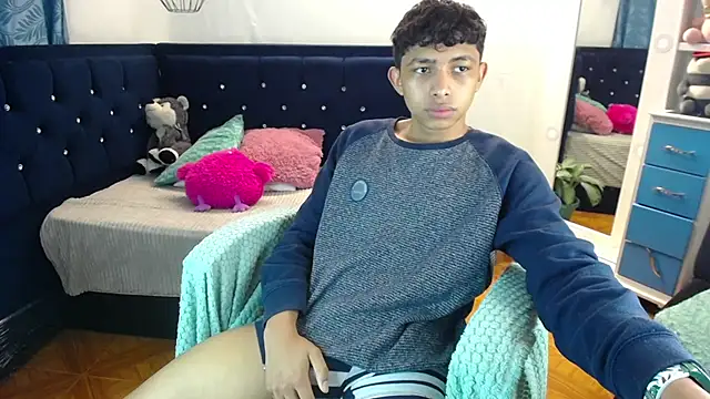 twinkmilk  online show from March 2025 09:21:02 PM