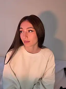 Maddy Jones online show from March 2025 03:29:01 PM