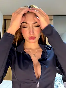 Maddy Jones online show from November 2025 03:38:02 AM