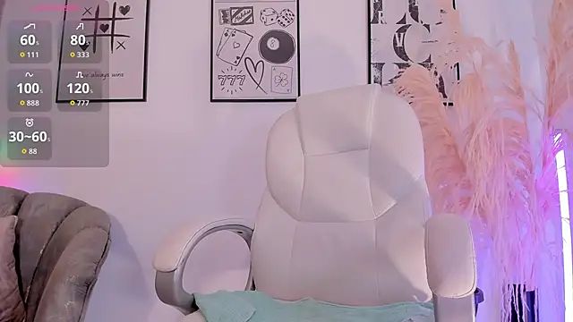 NiiaEvanss online show from November 2025 01:21:02 PM