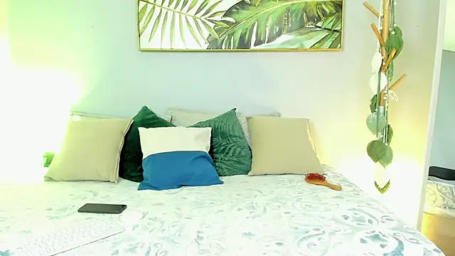 Snapshot of iriis_rosse chatting on October 2025 05:03:02 PM iriis rosse online show from October 2025 05:03:02 PM