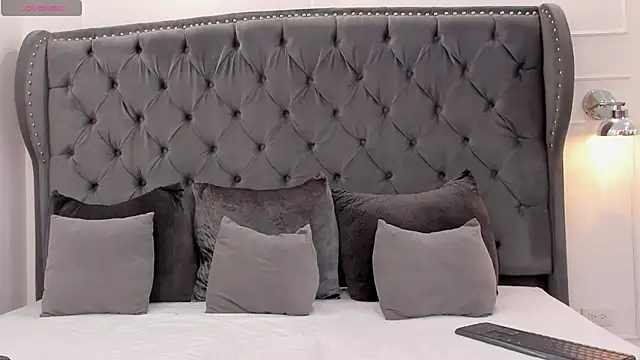 Snapshot of victoria_camm chatting on February 2026 05:20:01 PM victoria camm online show from February 2026 05:20:01 PM