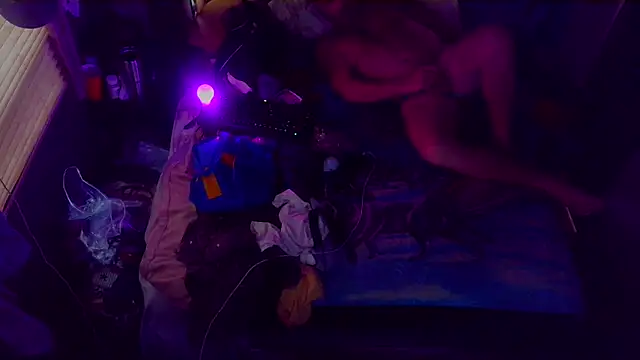 bluedragon0525 online show from October 2025 05:44:02 PM