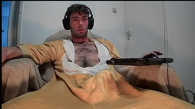 Snapshot of onesieboyx chatting on January 2025 12:14:01 PM onesieboyx online show from January 2025 12:14:01 PM