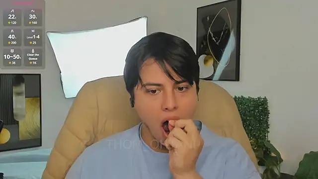 Snapshot of Thom_Ohtani chatting on April 2026 01:42:02 AM Thom Ohtani online show from April 2026 01:42:02 AM