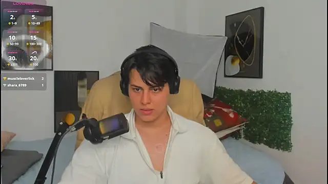 Snapshot of Thom_Ohtani chatting on May 2026 11:23:04 PM Thom Ohtani online show from May 2026 11:23:04 PM